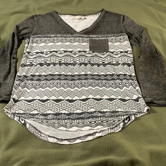 Roxy Tops - Roxy long sleeve/3/4 sleeve printed shirt. Size medium.